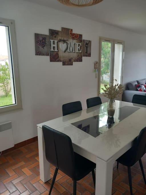 Fleur De Sel D Oleron 3 Chambres Le Château-dʼOléron Zewnętrze zdjęcie