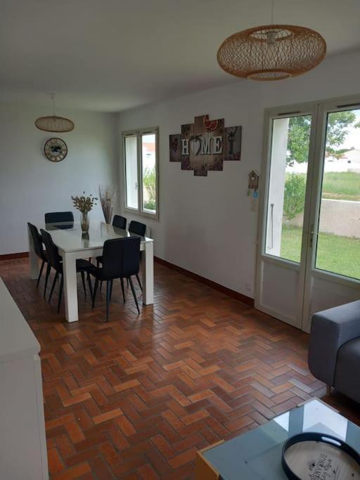 Fleur De Sel D Oleron 3 Chambres Le Château-dʼOléron Zewnętrze zdjęcie
